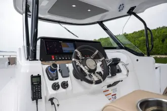 Thumbnail von Cruisers Yachts 38 VTR