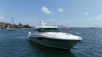 Thumbnail von Tiara Yachts C44