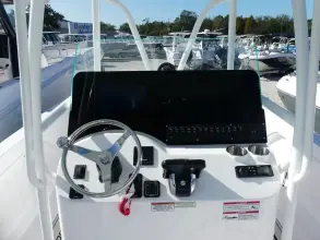 Thumbnail von Twin Vee 240 STX CC