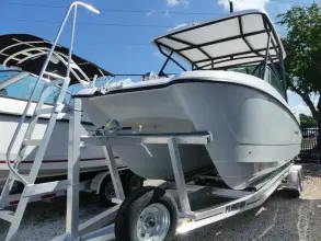 Twin Vee 240 GFX DC