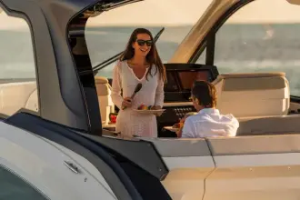 Thumbnail von Sea Ray 370 Sundancer Outboard