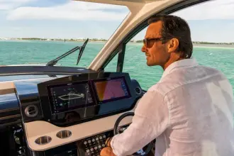 Thumbnail von Sea Ray 370 Sundancer Outboard