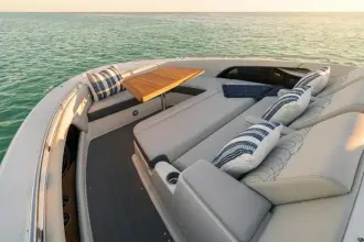 Thumbnail von Sea Ray 370 Sundancer Outboard