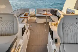 Thumbnail von Sea Ray 370 Sundancer Outboard