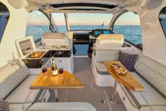 Thumbnail von Sea Ray 370 Sundancer Outboard