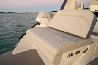 Thumbnail von Sea Ray 370 Sundancer Outboard