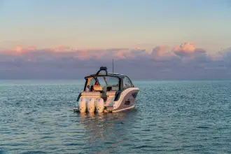 Thumbnail von Sea Ray 370 Sundancer Outboard
