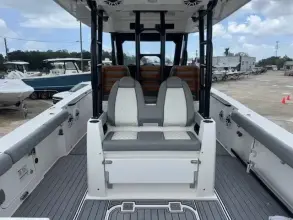 Thumbnail von Everglades 335 CC
