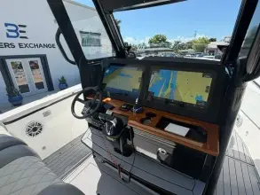 Thumbnail von Everglades 335 CC
