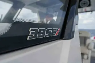 Thumbnail von Fountain 38 SCX Sip Happens