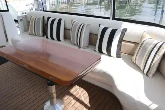 Thumbnail von Sea Ray 40 Motor Yacht Morse Code