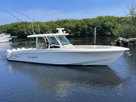 Boston Whaler 380 Outrage