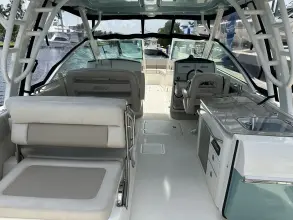 Thumbnail von Boston Whaler 320 Vantage
