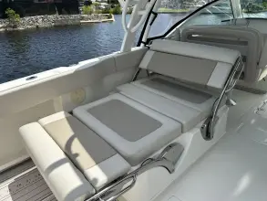 Thumbnail von Boston Whaler 320 Vantage