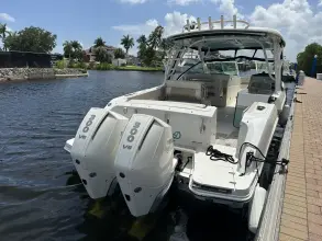 Thumbnail von Boston Whaler 320 Vantage