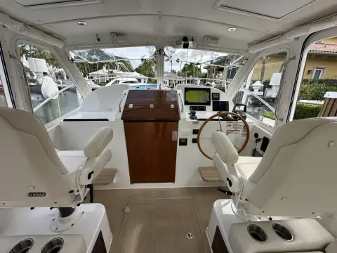 MJM Yachts 35 DOWNEAST