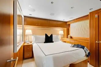 Thumbnail von Hatteras 	100 Motor Yacht  MAGIC