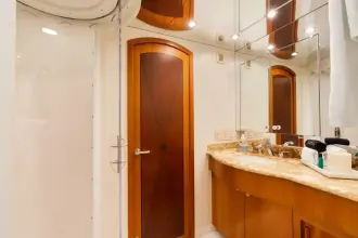 Thumbnail von Hatteras 	100 Motor Yacht  MAGIC