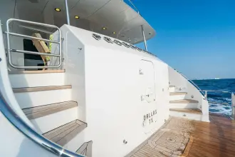 Thumbnail von Hatteras 	100 Motor Yacht  MAGIC