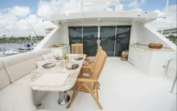 Thumbnail von Cheoy Lee 95 Motor Yacht FOOTLOOSE