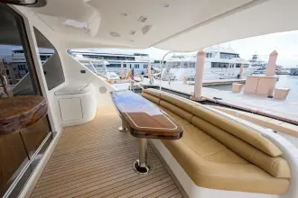 Thumbnail von Viking 92 Enclosed Bridge SPECULATOR
