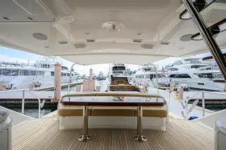 Thumbnail von Viking 92 Enclosed Bridge SPECULATOR