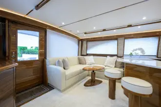 Thumbnail von Viking 54 Convertible Dog House