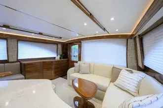 Thumbnail von Viking 54 Convertible Dog House