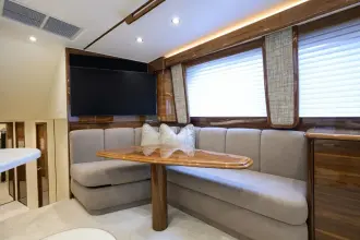 Thumbnail von Viking 54 Convertible Dog House