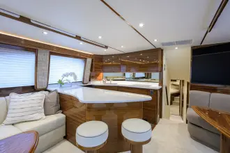 Thumbnail von Viking 54 Convertible Dog House