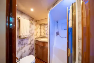 Thumbnail von Viking 52 Convertible WHITE PEARL