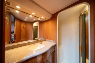 Thumbnail von Viking 52 Convertible WHITE PEARL