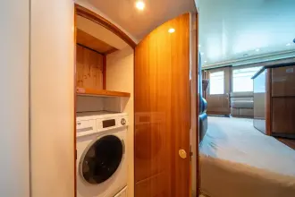 Thumbnail von Viking 52 Convertible WHITE PEARL