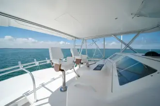 Thumbnail von Viking 52 Convertible WHITE PEARL