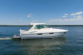 Cruisers Yachts 48 Cantius EPIC