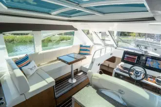 Thumbnail von Cruisers Yachts 48 Cantius EPIC