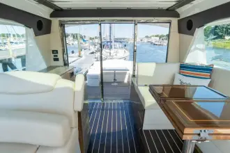 Thumbnail von Cruisers Yachts 48 Cantius EPIC