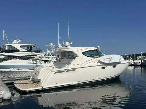 Tiara Yachts 4500 Sovran SEPTEMBER