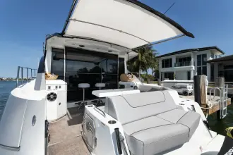 Thumbnail von Cruisers Yachts 45 Cantius