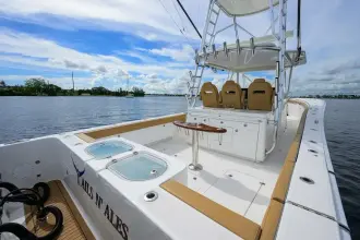 Thumbnail von Buddy Davis 42 Center Console Tales N Ales