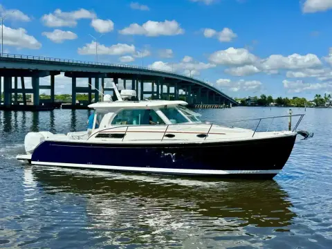 Back Cove 34O SHE'S A LADY