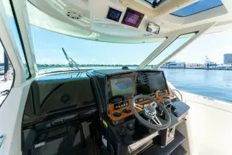 Thumbnail von Tiara Yachts 38 LS LA DOLCE VITA