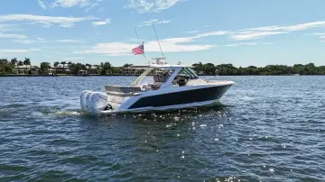 Thumbnail von Tiara Yachts 38 LS LA DOLCE VITA