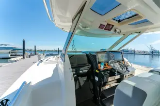 Thumbnail von Tiara Yachts 38 LS LA DOLCE VITA