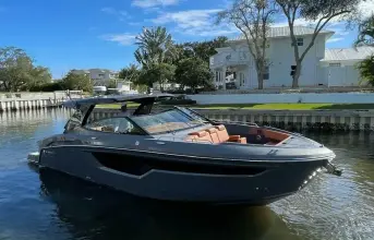 Thumbnail von Cruisers Yachts 38 GLS