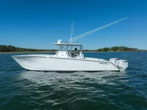 Sea Hunter 38 CTS Reel Escape