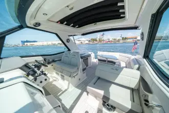 Thumbnail von Sea Ray 320 Sundancer