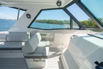 Thumbnail von Sea Ray 320 Sundancer