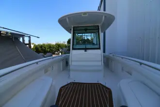 Thumbnail von Boston Whaler 320 Outrage Better Than Most