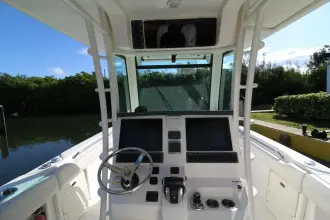 Thumbnail von Boston Whaler 320 Outrage Better Than Most